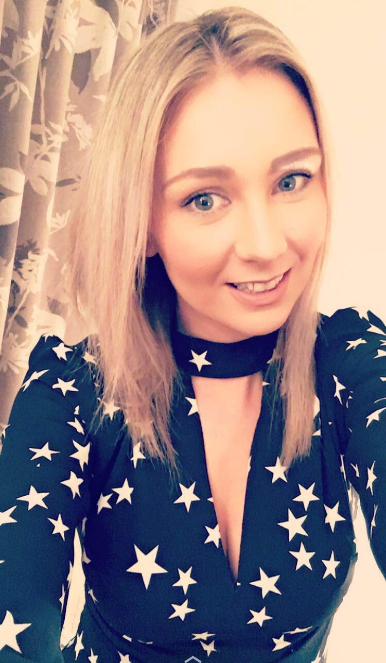 Christmas Blogger Q&A Series -Laura Snow