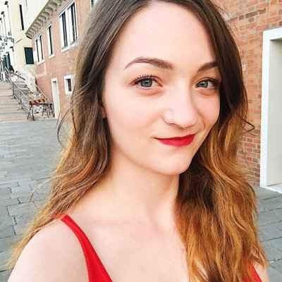 Travel in the UK - Stephs World - Edinburgh - Chloe - Im Just A Girl