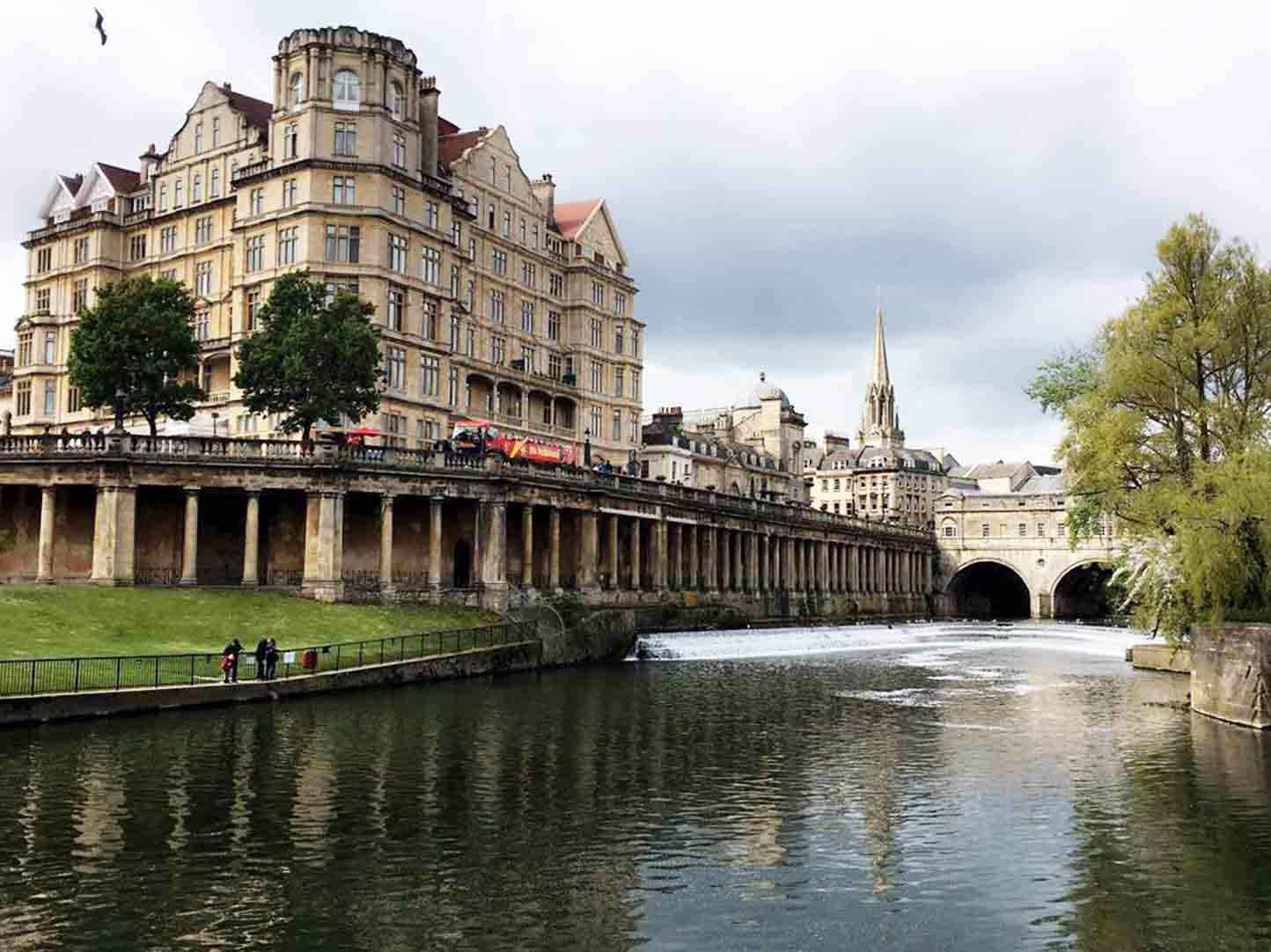 Travel in the UK - Stephs World - Laura Snow - Bath