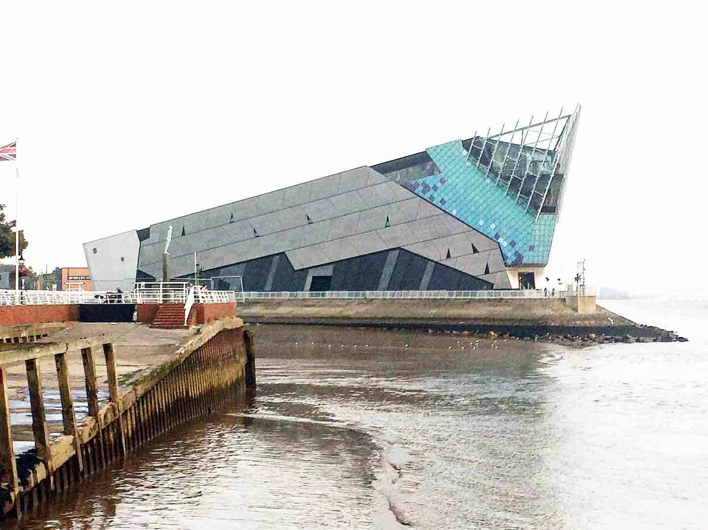 Hull - The Deep